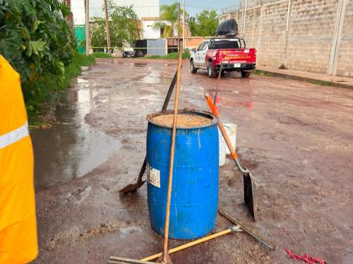 Gobierno de El Salto y empresa responsable avanzan en reparación de daños por vertimiento de grasas al drenaje