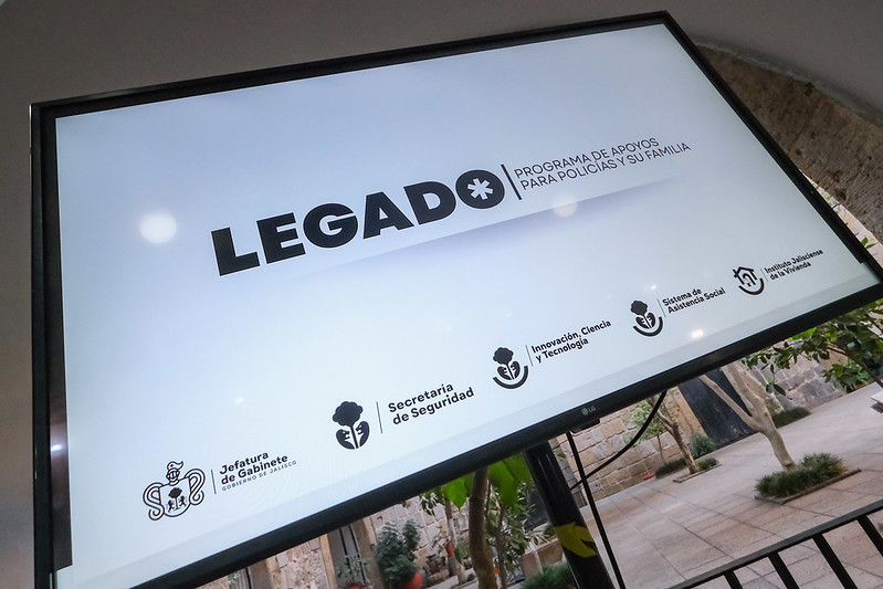 Amplía Jalisco programa Legado para mejorar apoyos a policías y sus familias