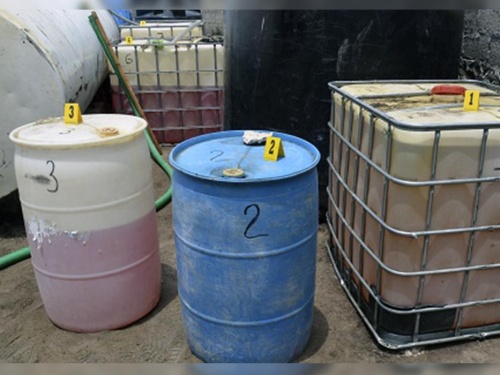 Aseguran más de mil litros de huachicol en Zapotlanejo