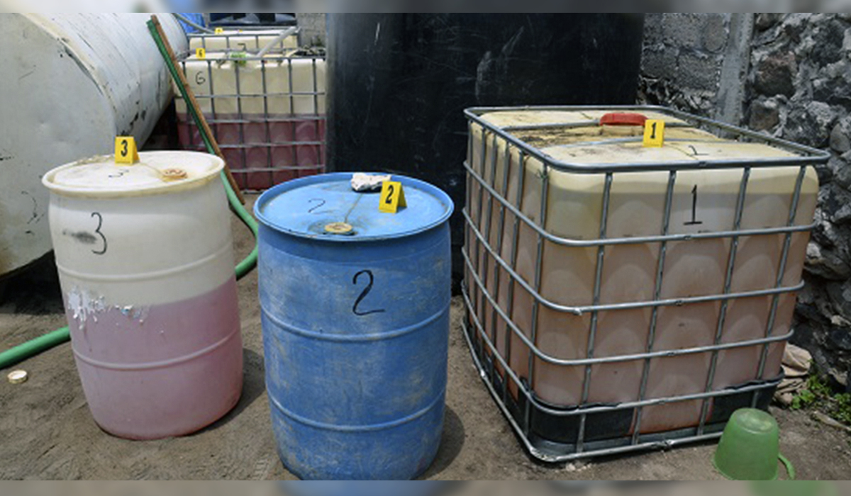 Aseguran más de mil litros de huachicol en Zapotlanejo