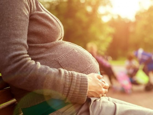 Embarazo ocasiona cambios en el cerebro de la mujer 