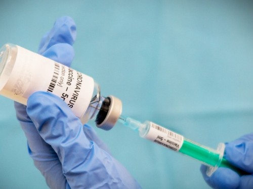 Estados Unidos comienza vacunación contra Covid-19