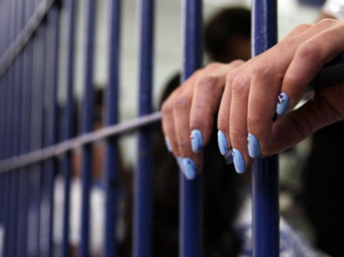 Las mujeres con familiares en prisión viven un doble castigo