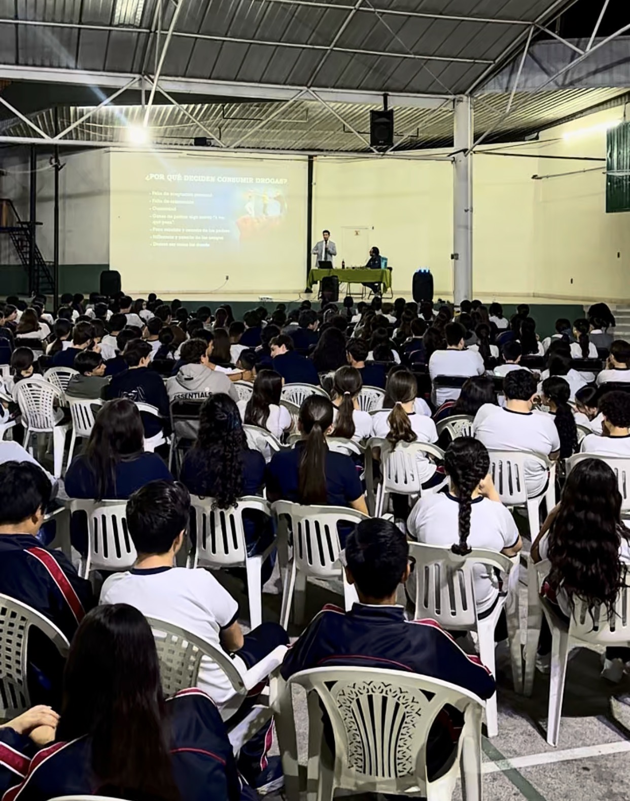 Más de 300 estudiantes de Zapotlanejo participan en jornadas de concientización sobre autoestima, valores y prevención de adicciones