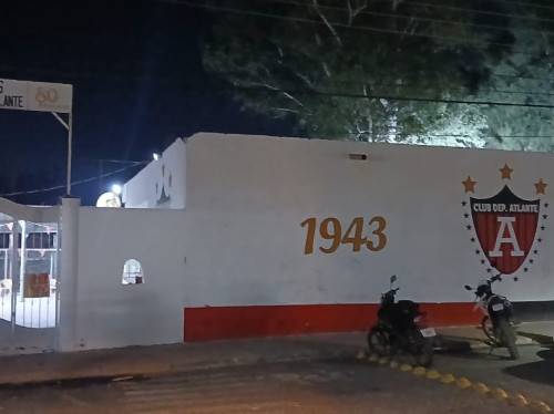 Niños, los más perjudicados por la clausura del Club Atlante de El Salto