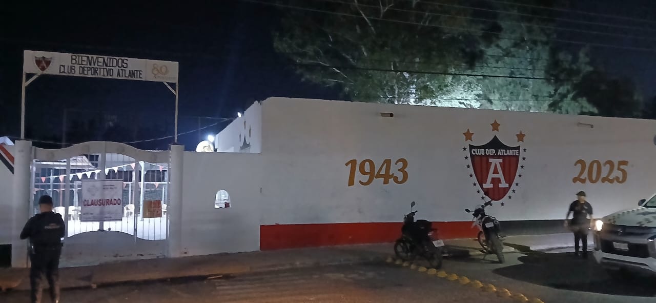 Niños, los más perjudicados por la clausura del Club Atlante de El Salto