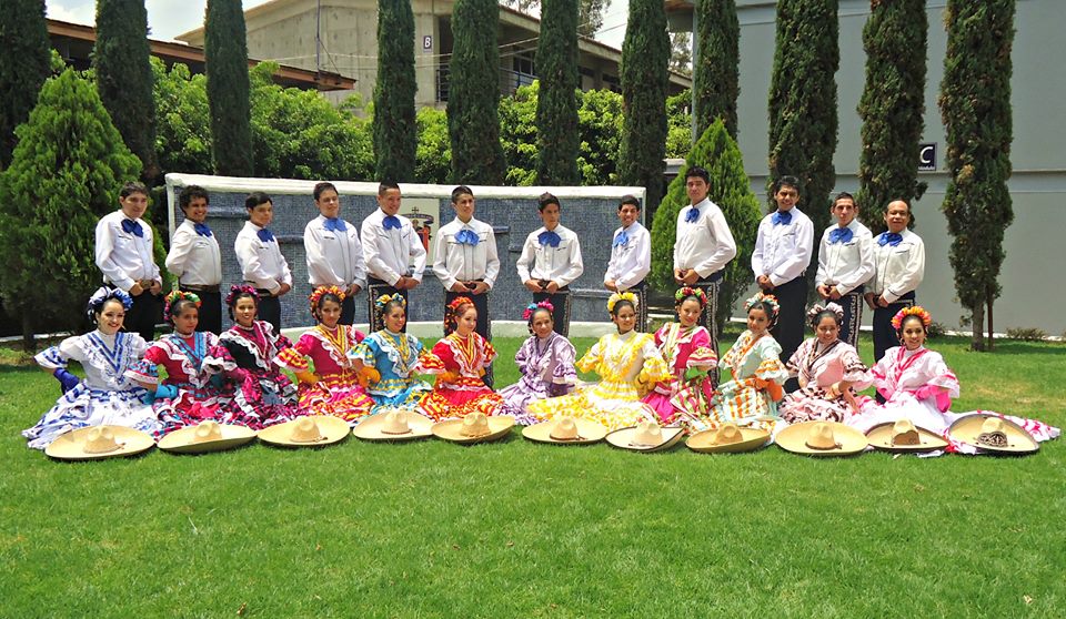 Participa Prepa El Salto en Festival de Danza en Perú