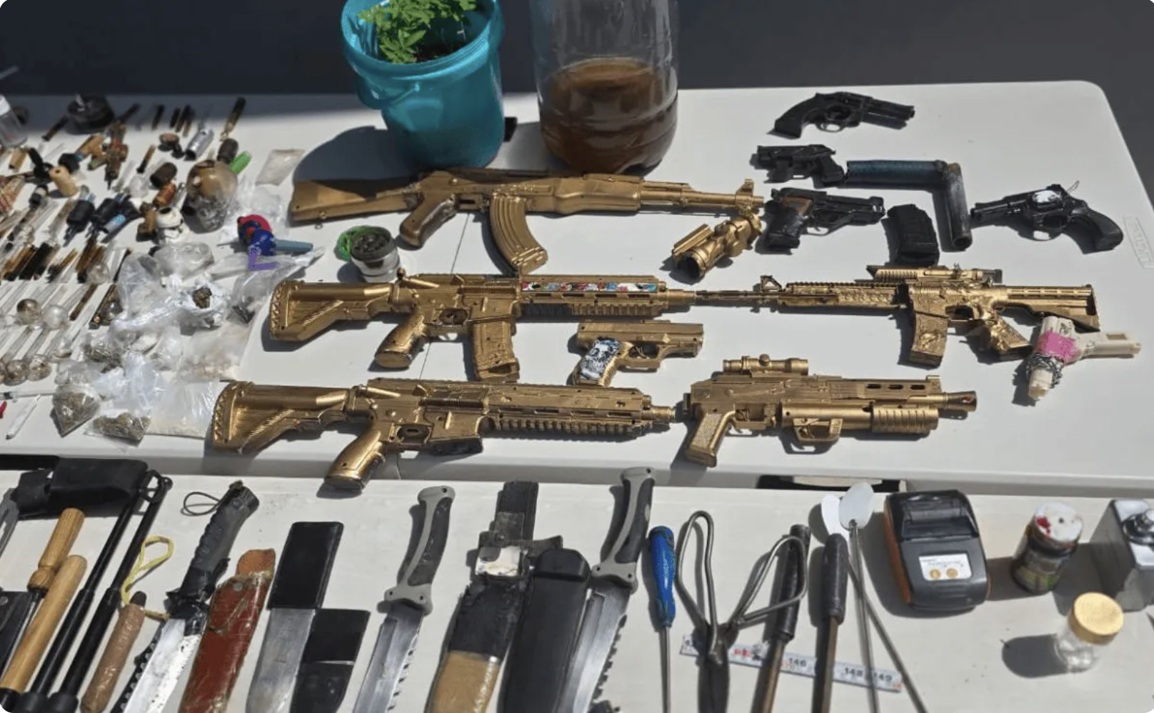 Penal de Puente Grande: incautan armas, celulares, marihuana y hasta pulque