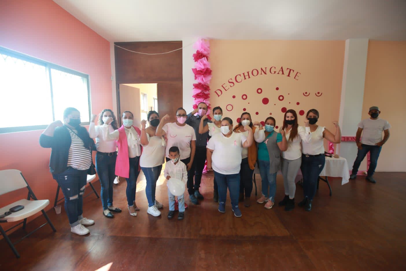 Se "deschongan" en Zapotlanejo para apoyar a quien lucha contra el cáncer