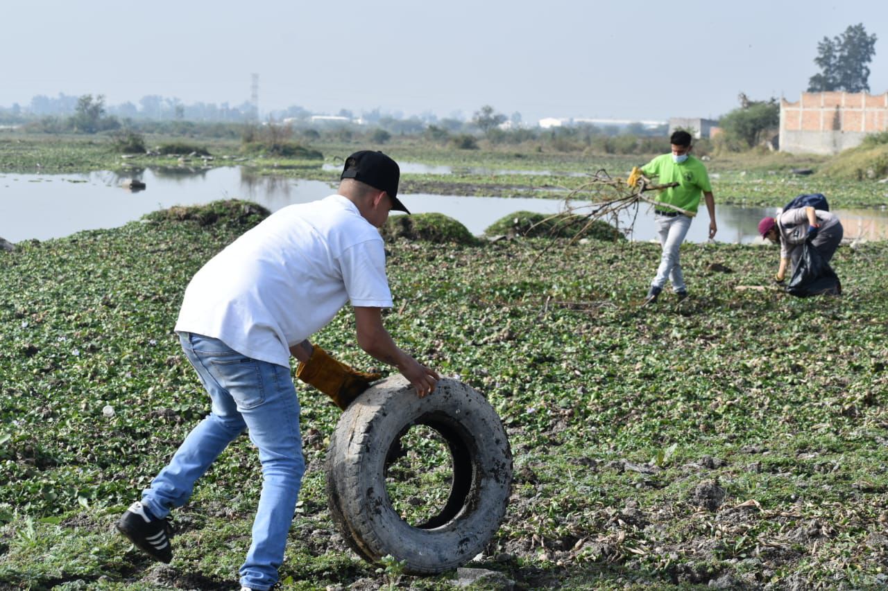 Se unen autoridades y sociedad civil para limpiar presas en El Salto