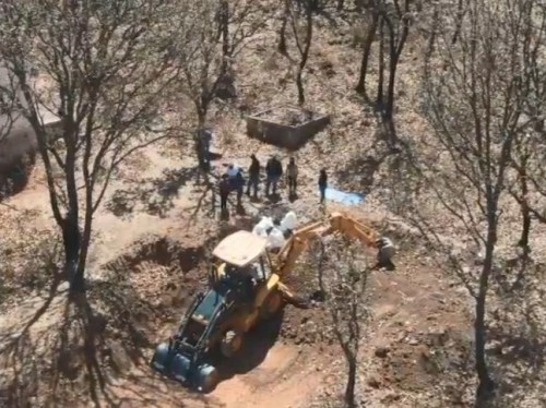 Suman 52 cuerpos encontrados en fosa de Juanacatlán