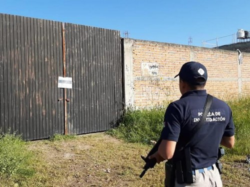 Trabajan en fosa en Los Sabinos